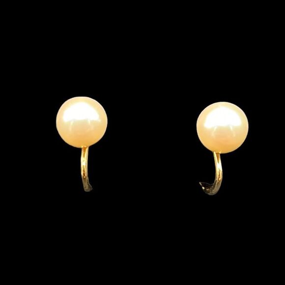 Marvella Vintage Earrings Clip on Ivory Imitation Pearl Gold Tone Base Metal - Picture 1 of 6